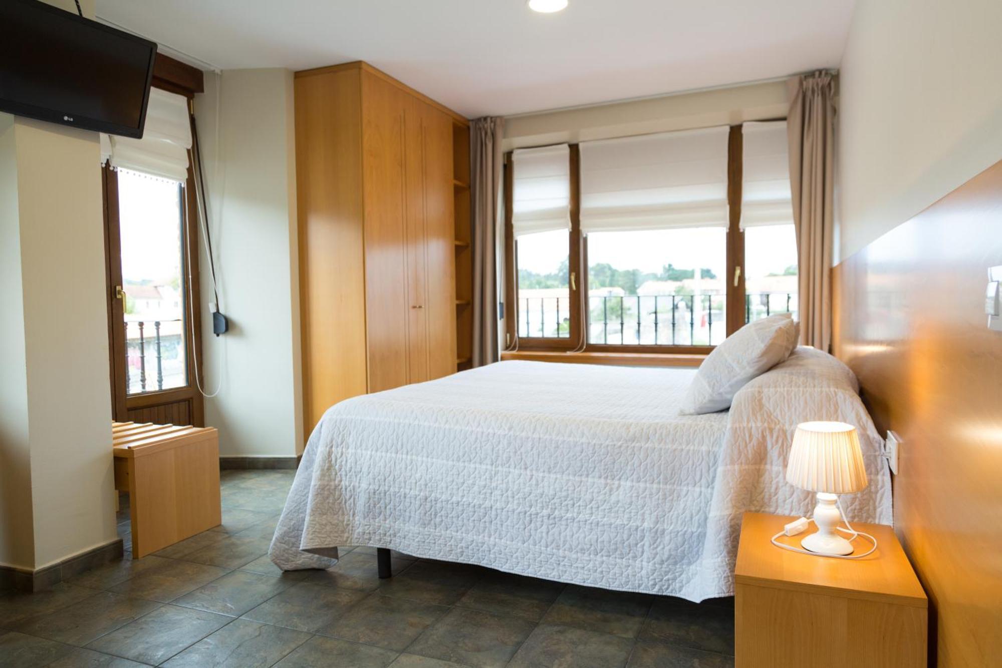 Apartamentos Playa De Cobreces Luaran gambar
